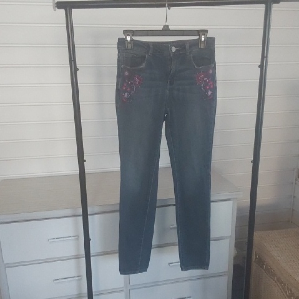 Women's (Juniors) AEROPOSTALE Blue Jeans with Embroidered Details SIZE 14R